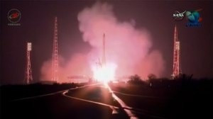 Décollage de la fusée Soyouz et de la capsule Progress 65 ce 1er décembre. Crédit : NASA TV